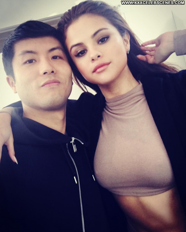 Selena Gomez Celebrity Beautiful Babe Actress Posing Hot Photoshoot