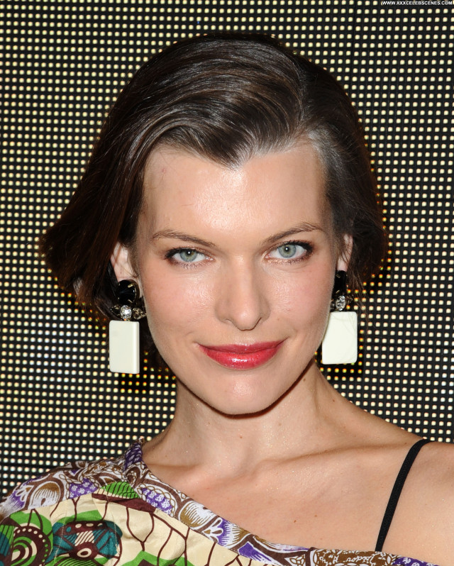 Milla Jovovich Posing Hot Beautiful Celebrity Babe Actress Cute Doll