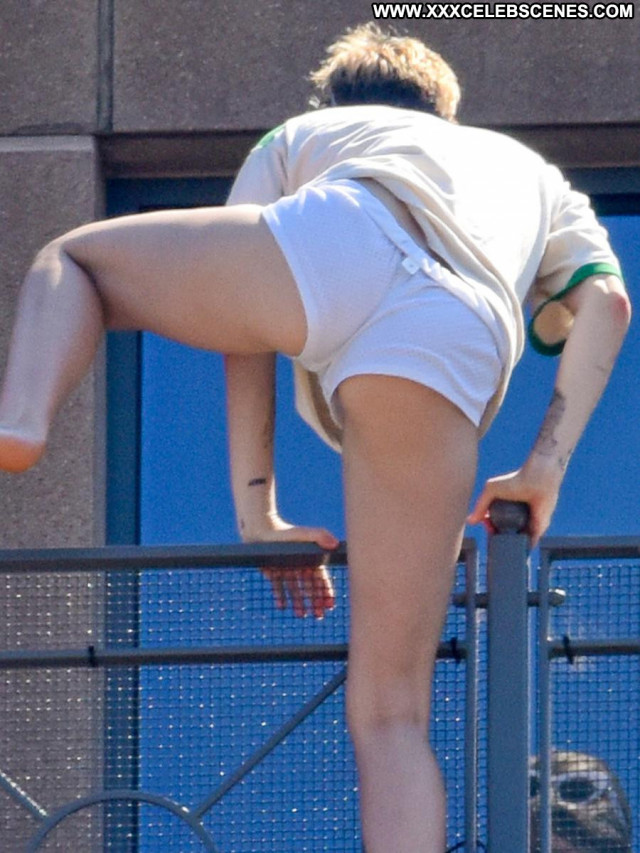 Miley Cyrus Now You Know Babe Balcony Hot Posing Hot Flashing Toples