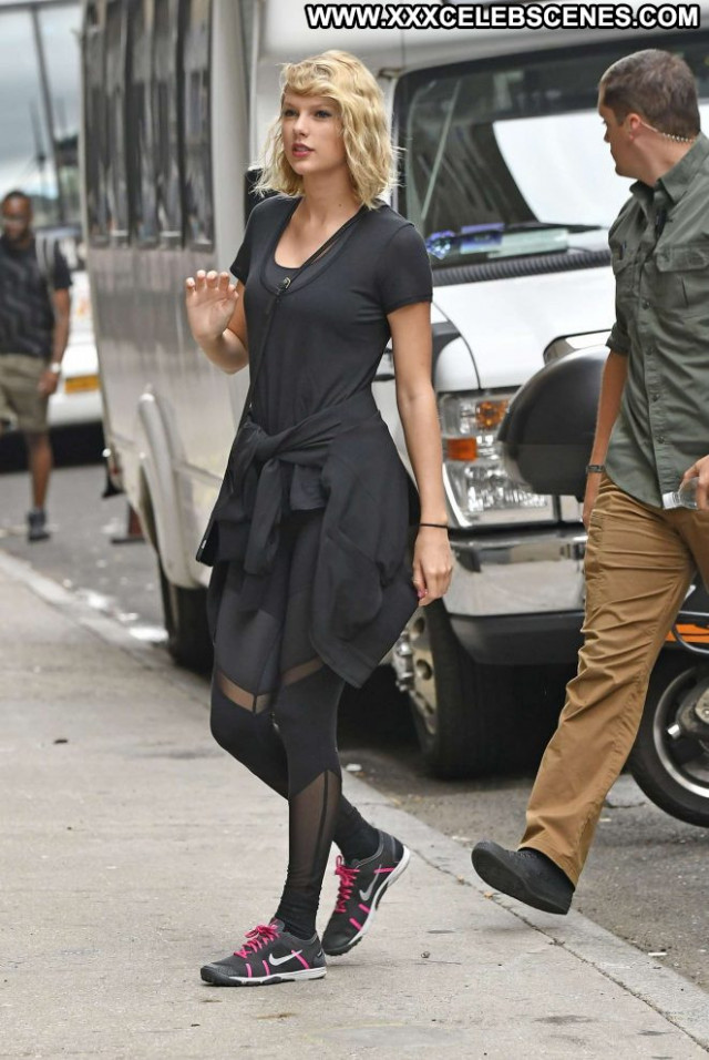 Taylor Swift New York Celebrity New York Babe Gym Paparazzi Beautiful