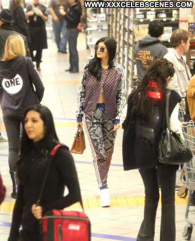 Kylie Jenner West Hollywood Celebrity Paparazzi Shopping West Kylie Jenner West Hollywood Celebrity Paparazzi Shopping West