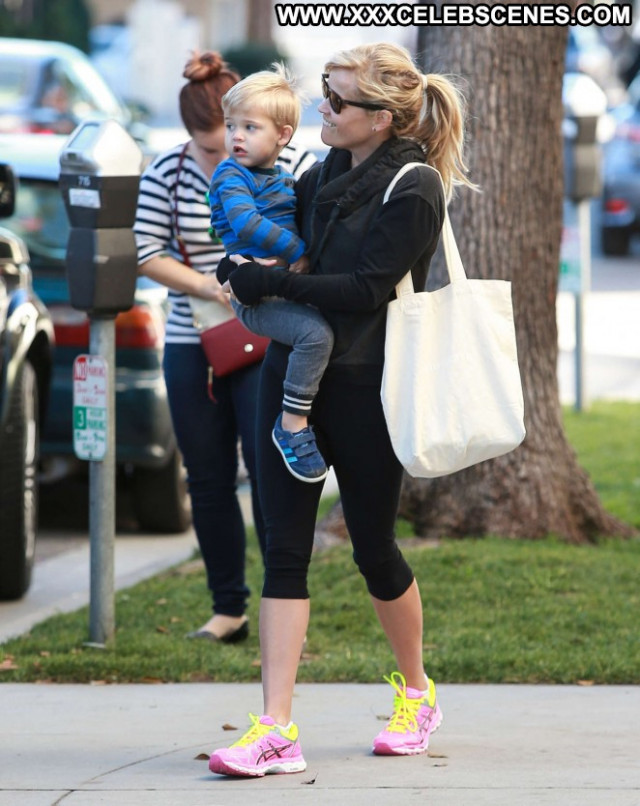 Reese Witherspoon Paparazzi Babe Posing Hot Beautiful Celebrity Cute Reese Witherspoon Paparazzi Babe Posing Hot Beautiful Celebrity Cute