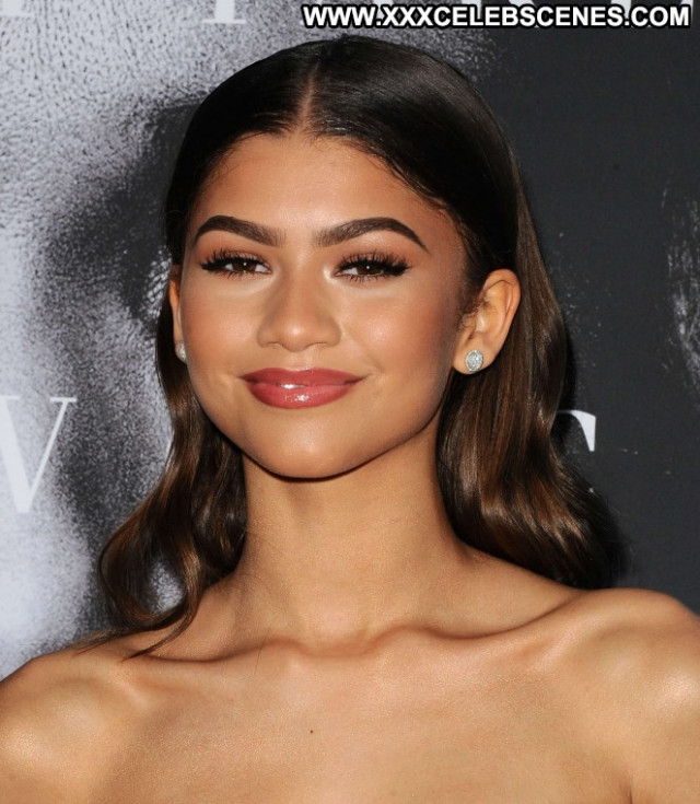 Zendaya Babe Beautiful Celebrity Hollywood Posing Hot Paparazzi Zendaya Babe Beautiful Celebrity Hollywood Posing Hot Paparazzi