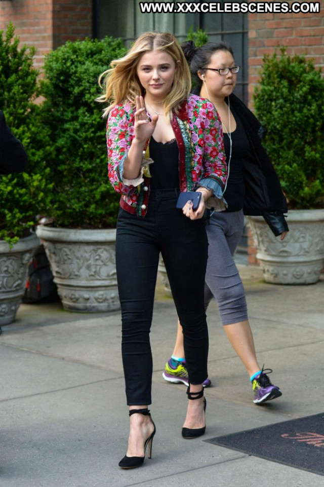 Chloe Moretz New York Jeans Beautiful Paparazzi Babe Hotel Celebrity