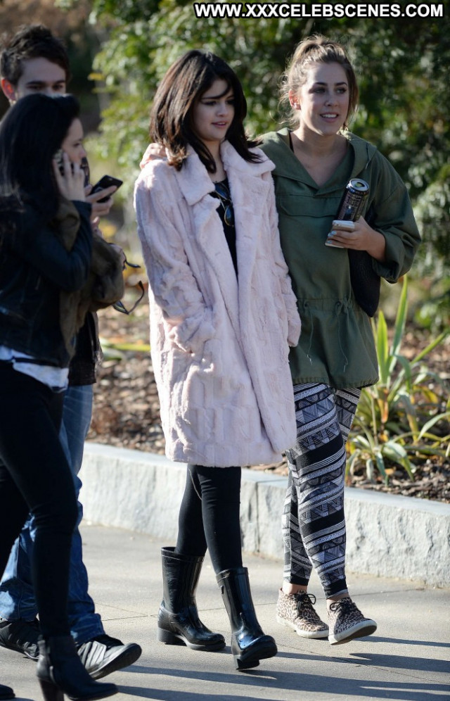 Selena Gomez Paparazzi Posing Hot Babe Beautiful Celebrity Hot Cute Selena Gomez Paparazzi Posing Hot Babe Beautiful Celebrity Hot Cute