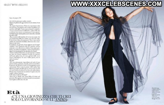 Monica Bellucci Magazine Posing Hot Babe Beautiful Celebrity Italy