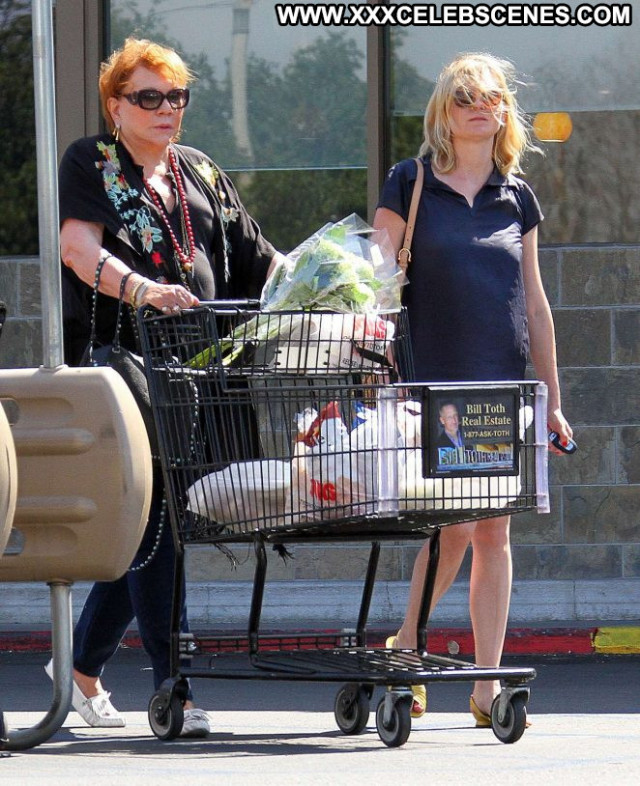 Kirsten Dunst Babe Beautiful Paparazzi Posing Hot Shopping Celebrity