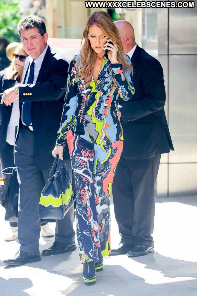 Celine Dion Paparazzi Celebrity Babe Posing Hot Beautiful Hotel Hot