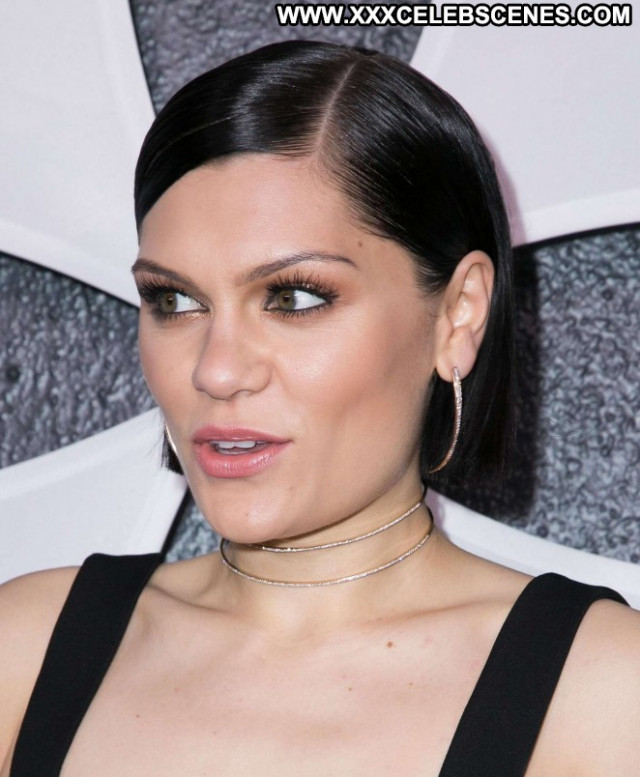 Jessie J Celebrity Beautiful Posing Hot Paparazzi Babe Doll Nude