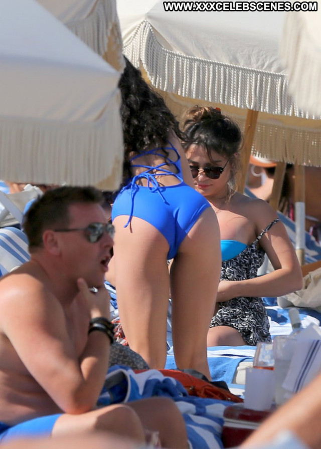Stella Hudgens No Source Celebrity Candids Bikini Posing Hot Babe