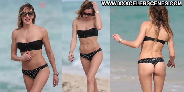 Katie Cassidy The Beach Babe Bikini Candids Celebrity Posing Hot