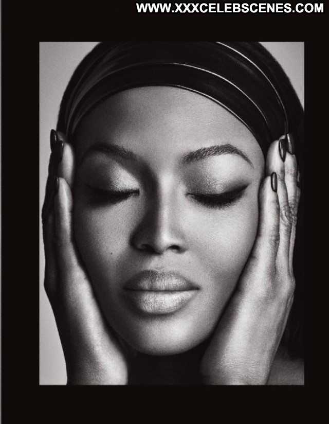 Naomi Campbell No Source Beautiful Babe Celebrity Posing Hot Magazine