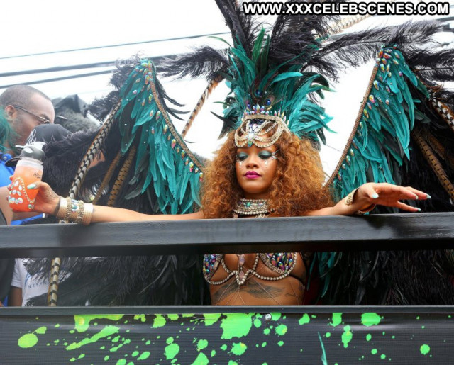 Rihanna No Source Posing Hot Celebrity Barbados Babe Beautiful