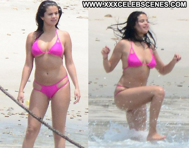 Selena Gomez Posing Hot Celebrity Beautiful Hot Bikini Candids Babe