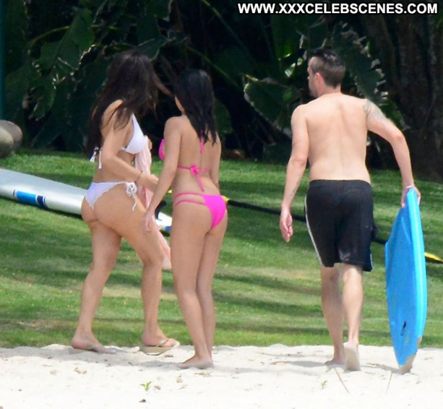 Selena Gomez No Source  Bikini Beautiful Candids Hot Celebrity Posing