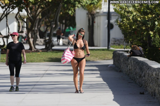 Imogen Thomas No Source Babe Beach Celebrity Candids Posing Hot