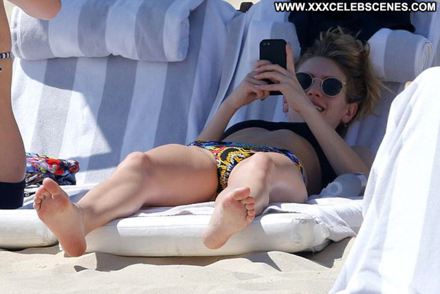 Dylan Penn Paparazzi Posing Hot Celebrity Bikini Babe Topless Model
