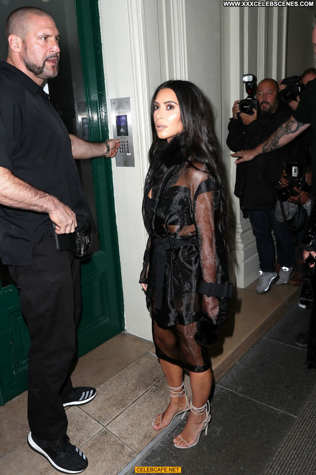 Kim Kardashian No Source Beautiful Babe Paris Ass Posing Hot Celebrity