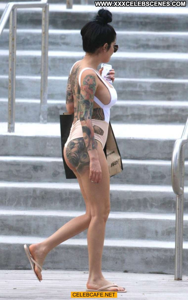Cami Li No Source Bikini Beautiful Babe Sideboob Celebrity Posing Hot