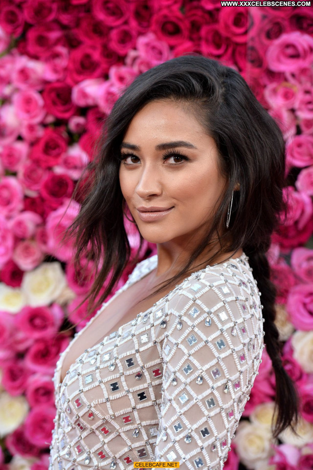 Shay Mitchell No Source Beautiful Babe Celebrity Posing Hot
