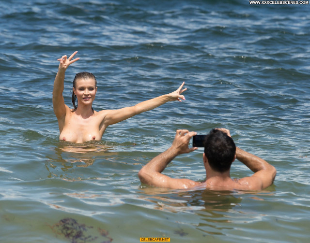 Joanna Krupa The Beach Topless Posing Hot Black Babe Beach Toples