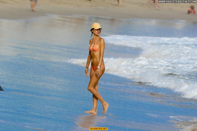 Alessandra Ambrosio The Beach In Malibu Babe Beach Malibu Mali Bikini