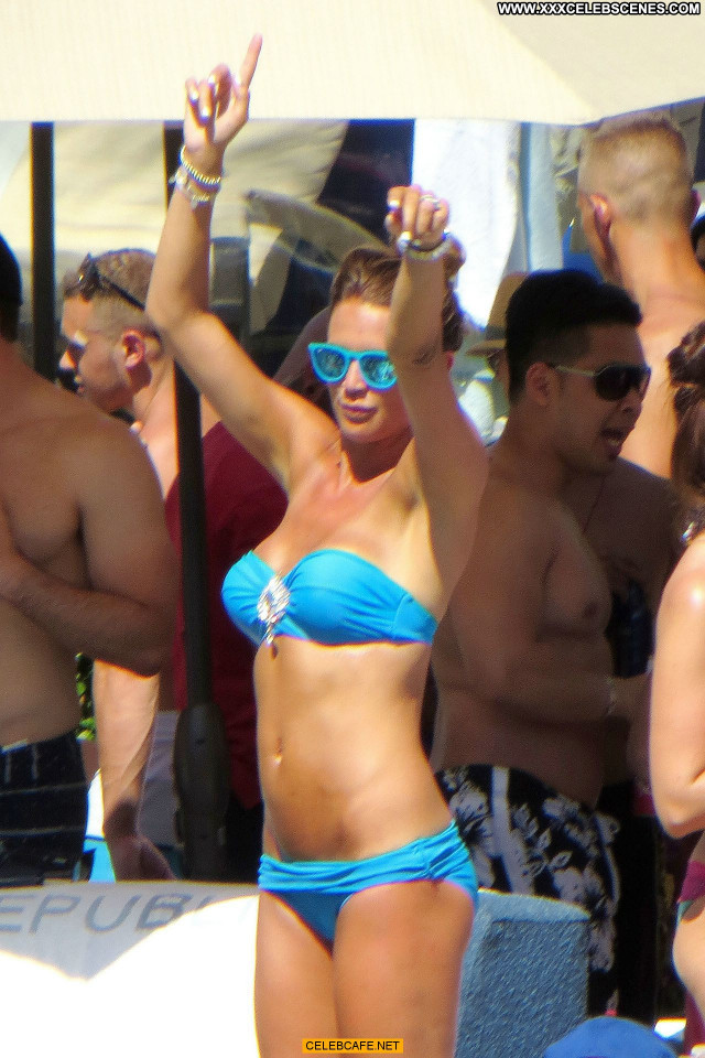 Danielle Lloyd Las Vegas  Beautiful Friends Celebrity Posing Hot Pool