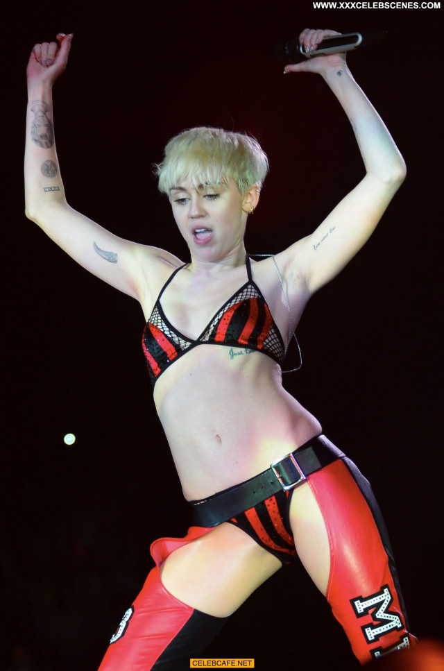 Miley Cyrus No Source Celebrity Babe Sexy Posing Hot Sex Beautiful