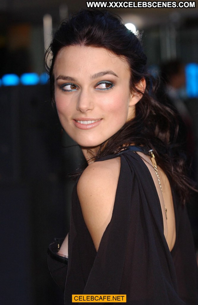 Keira Knightley No Source Posing Hot Beautiful Nipple Slip Babe