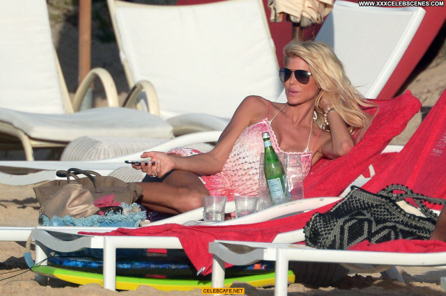 Victoria Silvstedt No Source Bar Babe Beautiful Posing Hot Bikini