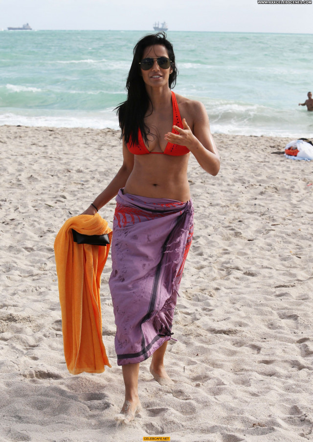 Padma Lakshmi No Source Nipples Posing Hot Babe Actress Beautiful
