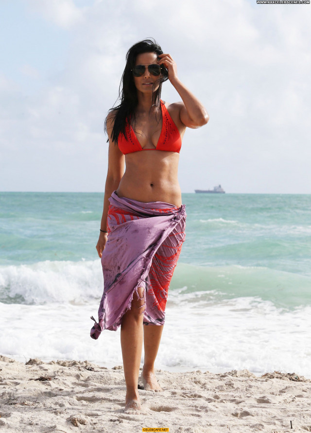 Padma Lakshmi No Source Nipples Bikini Beautiful Actress Celebrity