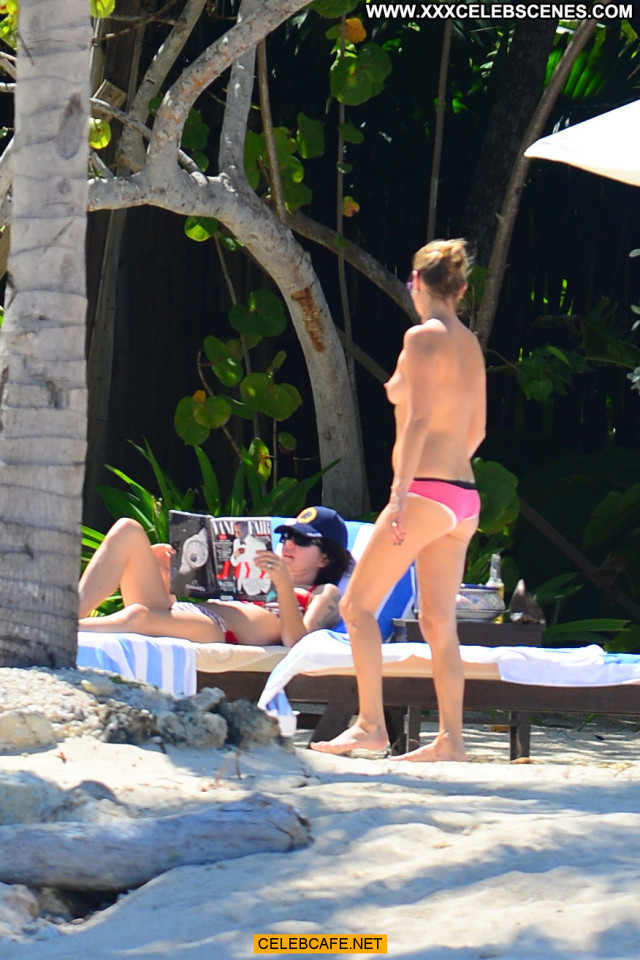 Kate Moss No Source Topless Jamaica Babe Celebrity Beautiful Beach