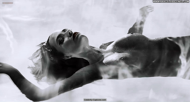 Eva Green Sin City Beautiful Babe Posing Hot Celebrity Sex Scene
