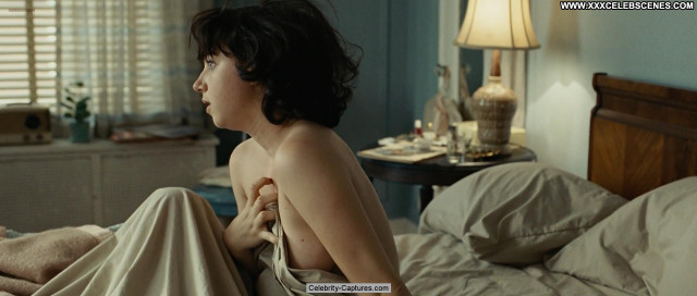 Zoe Kazan Revolutionary Road Posing Hot Big Boobs Celebrity Babe Sex