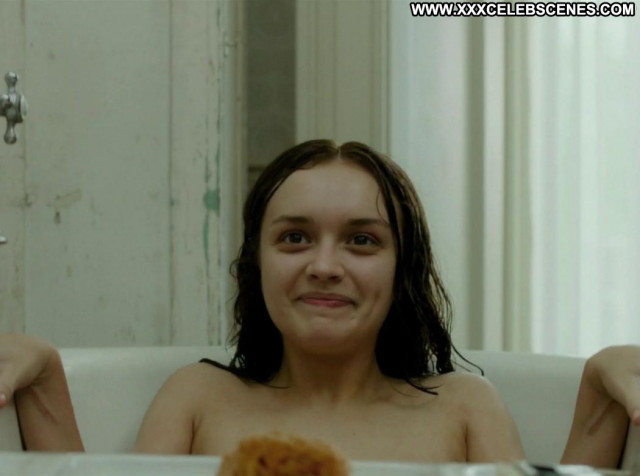 Olivia Cooke The Quiet Ones Celebrity Posing Hot Toples Topless