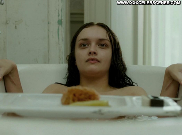Olivia Cooke The Quiet Ones Old Posing Hot Celebrity Topless Babe
