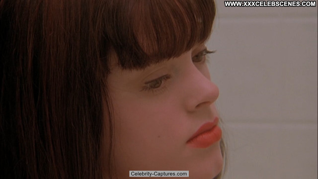 Rose Mcgowan The Doom Generation Beautiful Babe Sex Scene Celebrity