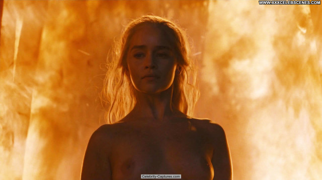 Emilia Clarke Mrskin