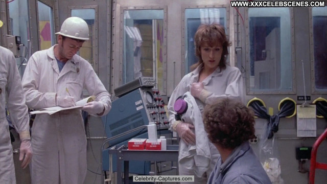 Meryl Streep Silkwood  Babe Posing Hot Beautiful Celebrity Sex Scene