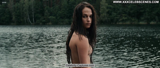 Alicia Vikander Kronjuvelerna Posing Hot Sex Scene Celebrity Babe