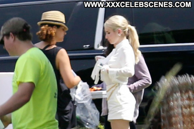 Emma Roberts No Source  Paparazzi Babe Beautiful Celebrity Posing Hot