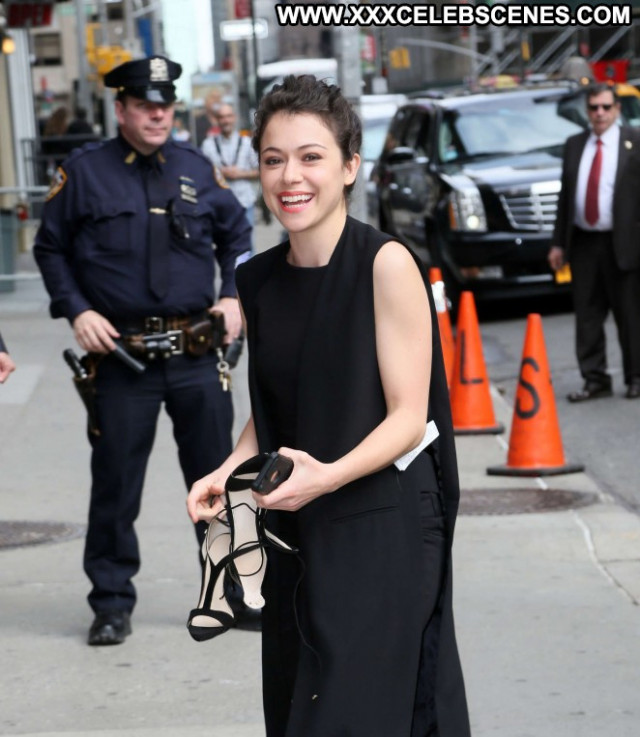 Tatiana Maslany The Late Show Celebrity Beautiful Posing Hot Babe