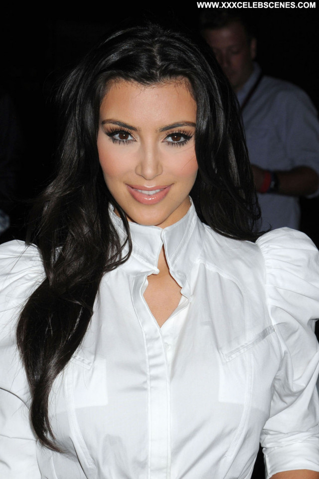 Kim Kardashian Posing Hot Babe Beautiful Paparazzi Celebrity Party