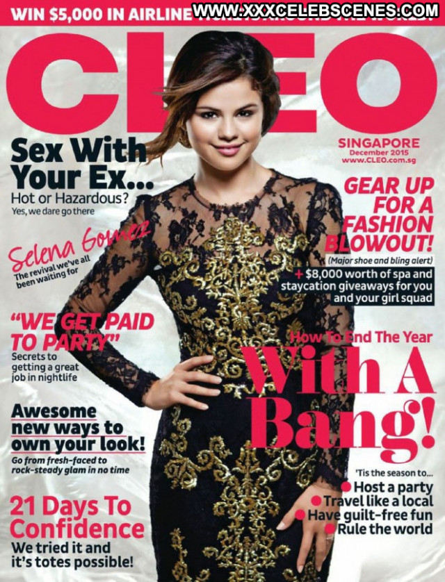 Selena Gomez Singapore Posing Hot Babe Beautiful Paparazzi Magazine