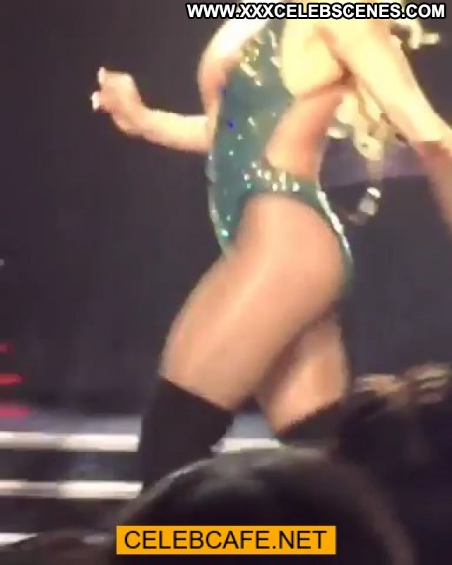 Britney Spears Las Vegas Concert Posing Hot Wardrobe Malfunction Babe