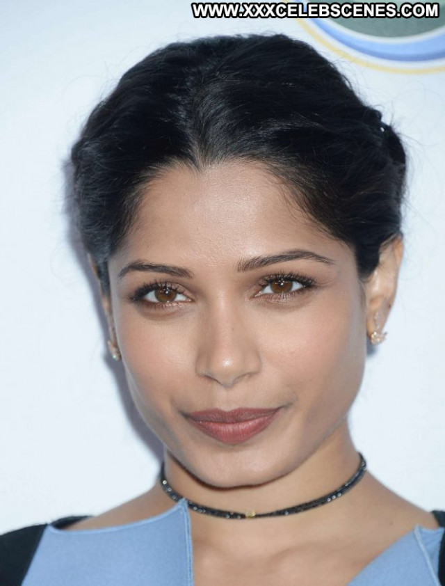 Freida Pinto No Source Paparazzi Healthy Beautiful Celebrity Posing