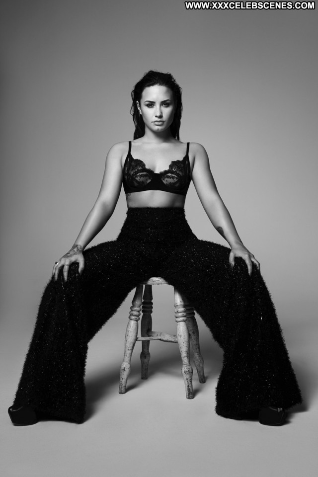 Demi Lovato Sexy Tell Me You Love Me Sex Actress Singer American Sexy