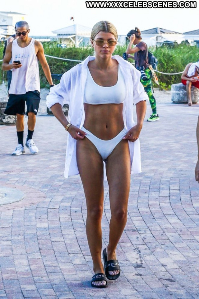 Sofia Richie No Source Beach Celebrity Babe Rich Paparazzi Posing Hot