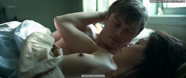 Tatiana Maslany Two Lovers And A Bear Nude Sex Scene Beautiful Tits